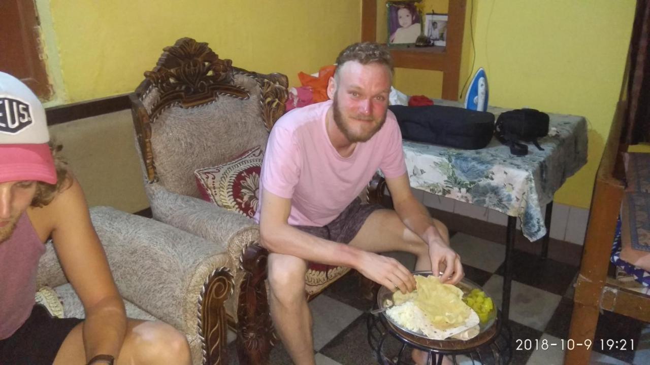 Mini Homestay Кхаджурахо Экстерьер фото